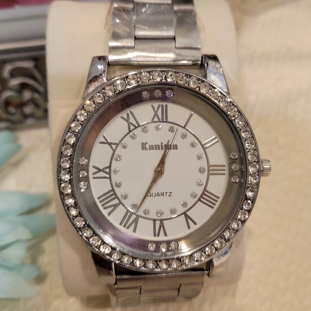 Sale NWT Essentials rhinestone fashion watch W New Battery